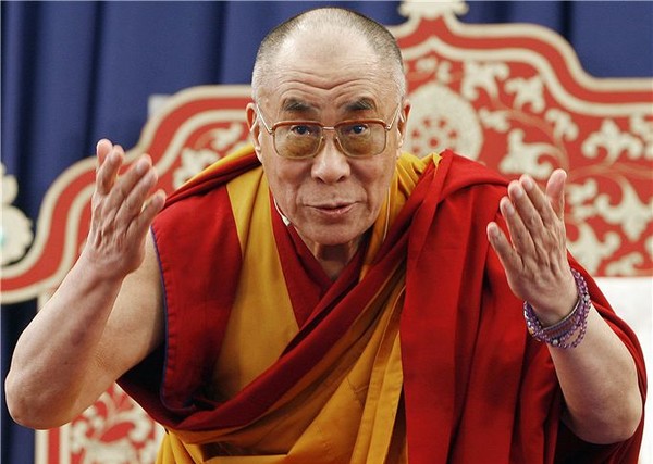 Dalai Lama: pasaulį turi valdyti moterys. Ateityje taip ir bus!